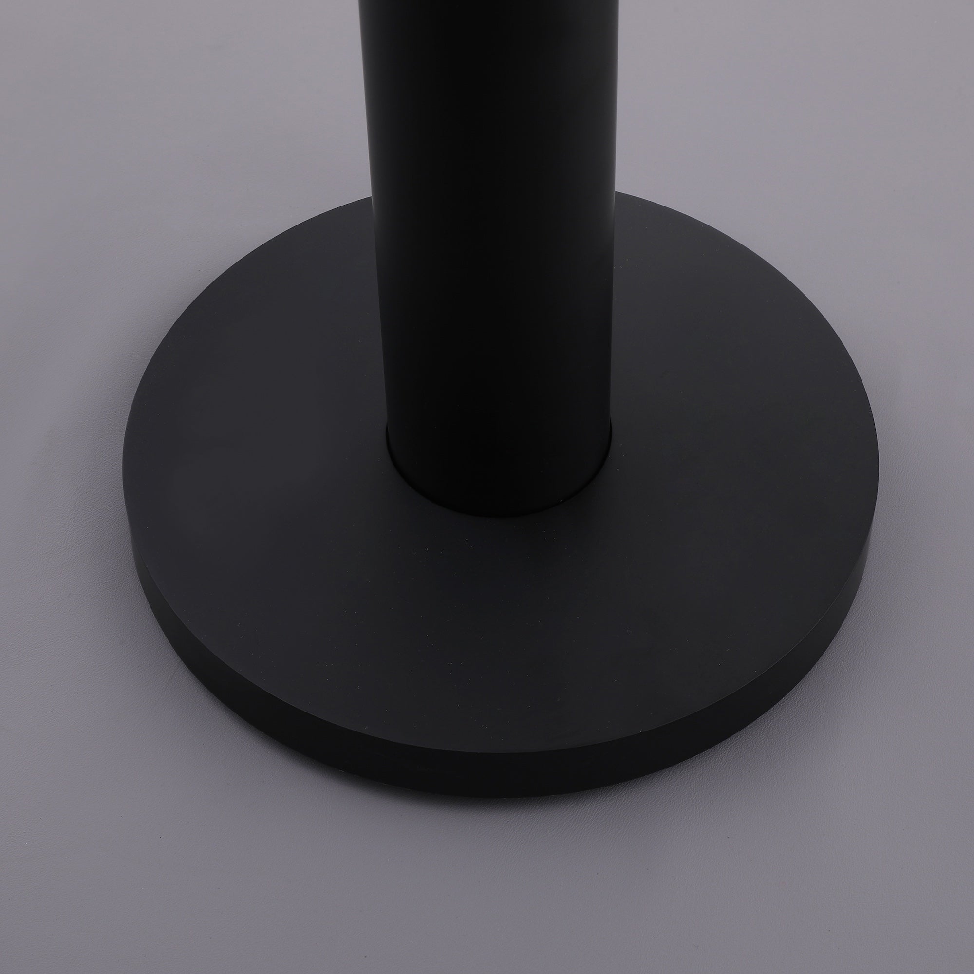 #color_matte black