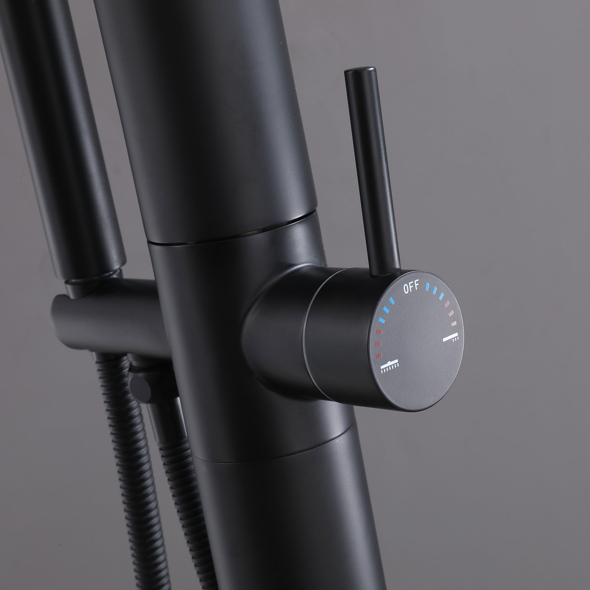 #color_matte black